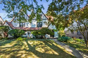 116-33 Union Tpke, New York City, NY 11375 - Photo 40