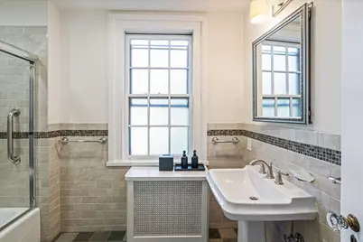 116-33 Union Turnpike, New York City, NY 11375 - Photo 22