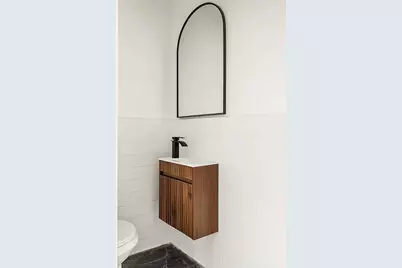 9 Kane Place, New York City, NY 11233 - Photo 16