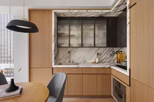 135 E 47th St, New York City, NY 10017 - Photo 4