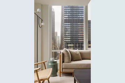 135 E 47th Street #20D, New York, NY 10017 - Photo 2