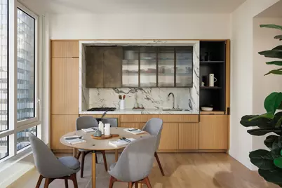 135 E 47th Street #20D, New York, NY 10017 - Photo 4