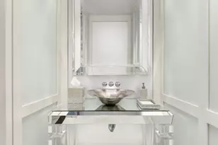 20 W 53rd St, New York, NY 10019 - Photo 8