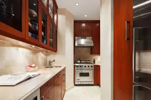 61 Irving Pl, New York City, NY 10003 - Photo 4