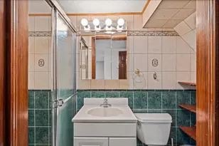 68-48 Juno St, New York City, NY 11375 - Photo 40