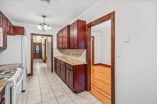 68-48 Juno St, New York City, NY 11375 - Photo 16