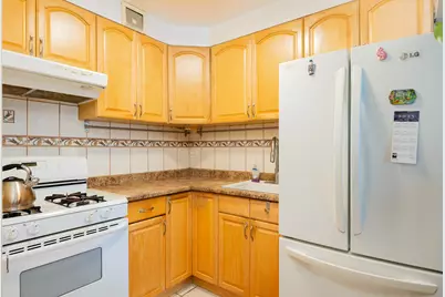 495 E 7th Street #6J, New York City, NY 11218 - Photo 8