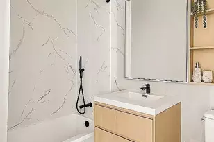 37-34 33rd St, New York City, NY 11101 - Photo 6