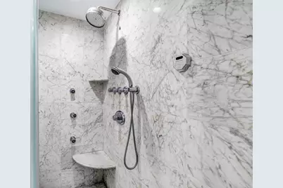 850 E 23rd Street #private house, New York City, NY 11210 - Photo 32