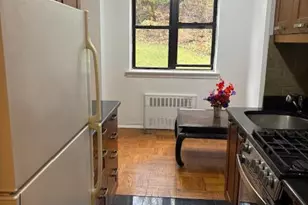 735 Kappock St, New York City, NY 10463 - Photo 8