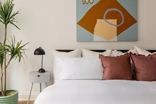 212 E 47th St, New York City, NY 10017 - Photo 8