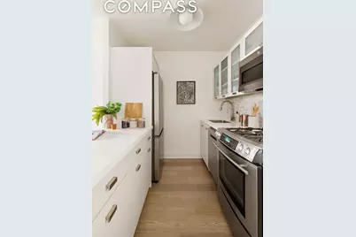 212 E 47th Street #11E, New York City, NY 10017 - Photo 4