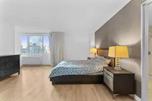 322 W 57th St, New York City, NY 10019 - Photo 6