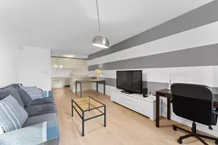 322 W 57th St, New York City, NY 10019 - Photo 18