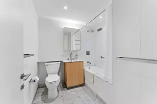 322 W 57th St, New York City, NY 10019 - Photo 12