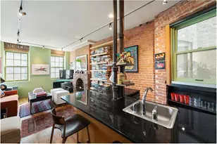 331 W 21st St, New York City, NY 10011 - Photo 2