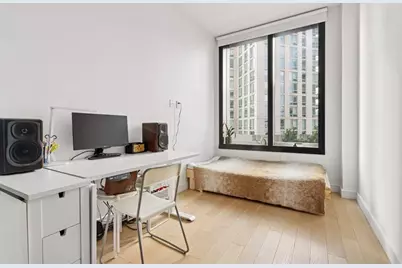 45-30 Pearson Street #4G, New York City, NY 11101 - Photo 2