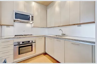 1600 Broadway #17-E, New York City, NY 10019 - Photo 4