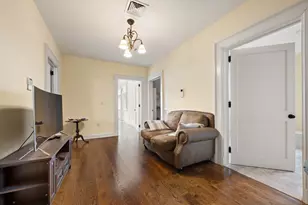 5041 Goodridge Ave, New York City, NY 10471 - Photo 16