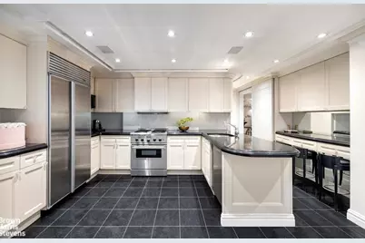 27 E 65th Street #9DE, New York City, NY 10065 - Photo 4