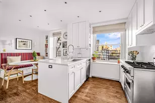 215 E 72nd St, New York City, NY 10021 - Photo 4