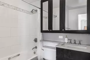 200 Rector Pl, New York City, NY 10280 - Photo 10