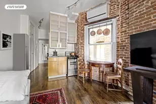 77 Perry St, New York City, NY 10014 - Photo 2