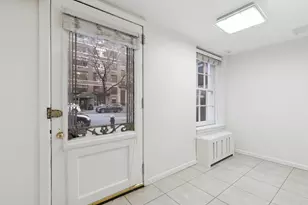 340 E 72nd St, New York City, NY 10021 - Photo 2