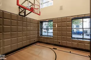 225 W 86th St, New York City, NY 10024 - Photo 18