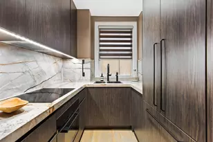 40 W 55th St, New York City, NY 10019 - Photo 2