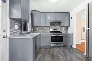 15-47 209th St, New York City, NY 11360 - Photo 4