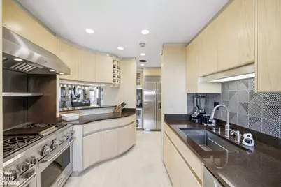 425 E 58th Street #33D, New York City, NY 10022 - Photo 8