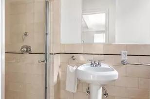 245 E 72nd St, New York City, NY 10021 - Photo 10