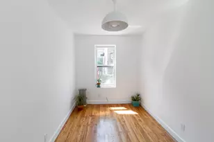 47-14 48th St, New York City, NY 11377 - Photo 12