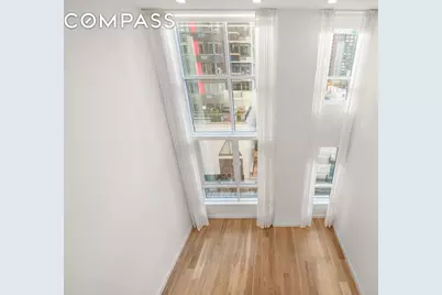 301 E 61st Street #5D, New York City, NY 10065 - Photo 4