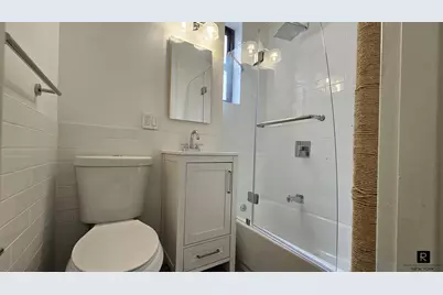 46 W 65th Street #3-D, New York, NY 10023 - Photo 4