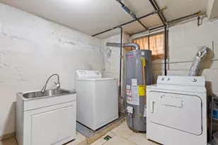 58-40 61st St, Maspeth, NY 11378 - Photo 8