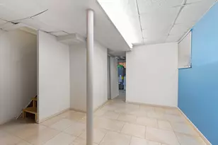 58-40 61st St, Maspeth, NY 11378 - Photo 10