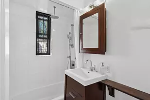 349 E 49th St, New York City, NY 10017 - Photo 8