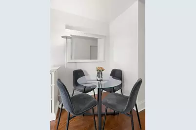 300 E 64th Street #5F, New York City, NY 10021 - Photo 2