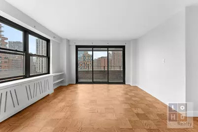 212 E Broadway #1203, New York City, NY 10002 - Photo 4