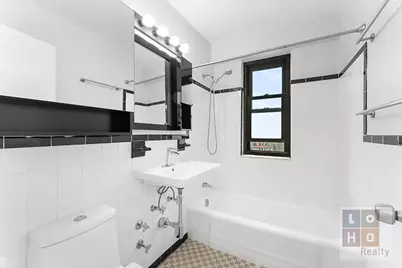 212 E Broadway #1203, New York City, NY 10002 - Photo 16