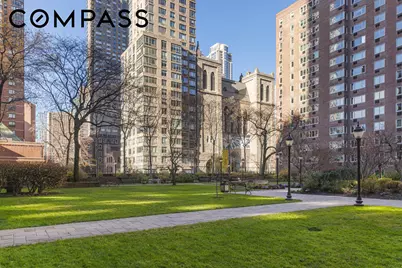 345 W 58th Street #4Y, New York City, NY 10019 - Photo 10