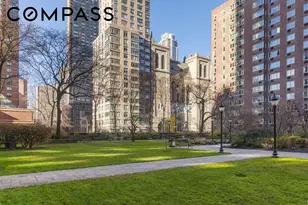345 W 58th St, New York City, NY 10019 - Photo 10