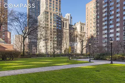 345 W 58th Street #4Y, New York, NY 10019 - Photo 10