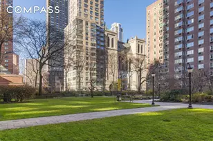 345 W 58th St, New York, NY 10019 - Photo 10