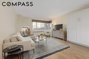 345 W 58th St, New York City, NY 10019 - Photo 2
