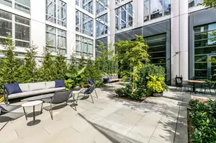 310 W 52nd St, New York City, NY 10019 - Photo 10