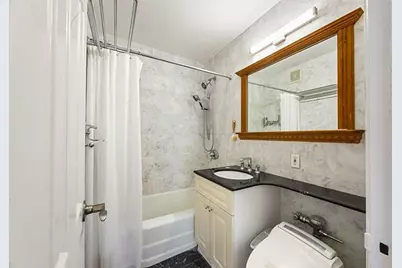 34-25 150th Place #3-E, New York City, NY 11354 - Photo 12