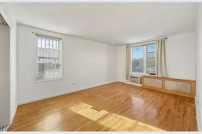 34-25 150th Place #3-E, New York City, NY 11354 - Photo 4